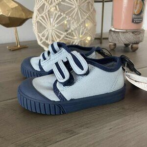 NEW 5 Boys Bump Toe Sneakers